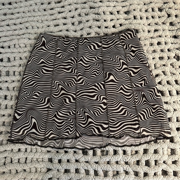 mini skirt - Picture 1 of 4